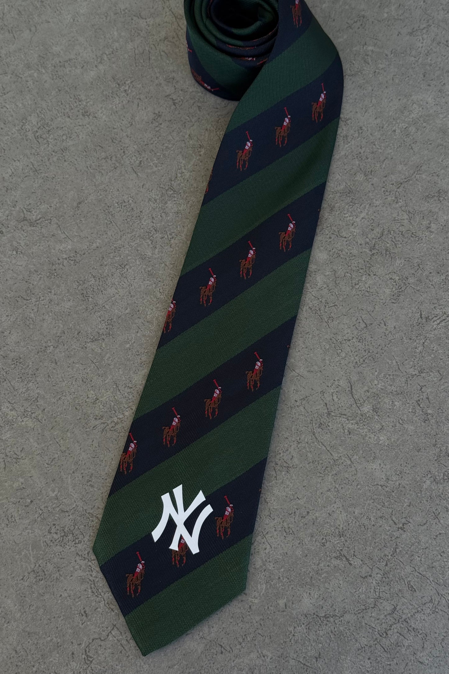 NY Yankees tie