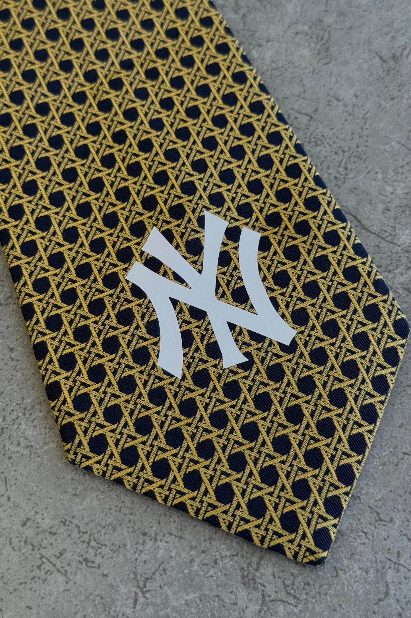 NY Yankees tie
