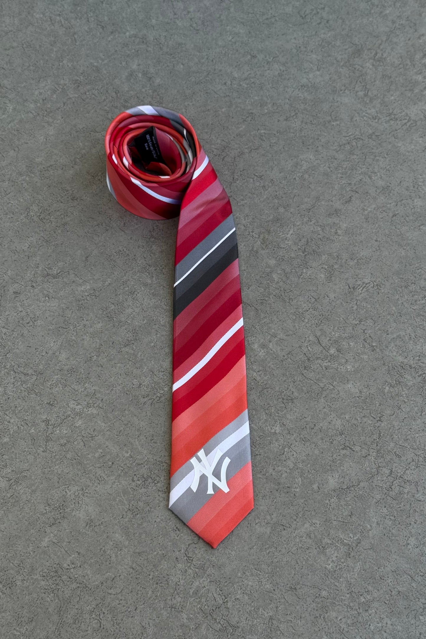 NY Yankees tie