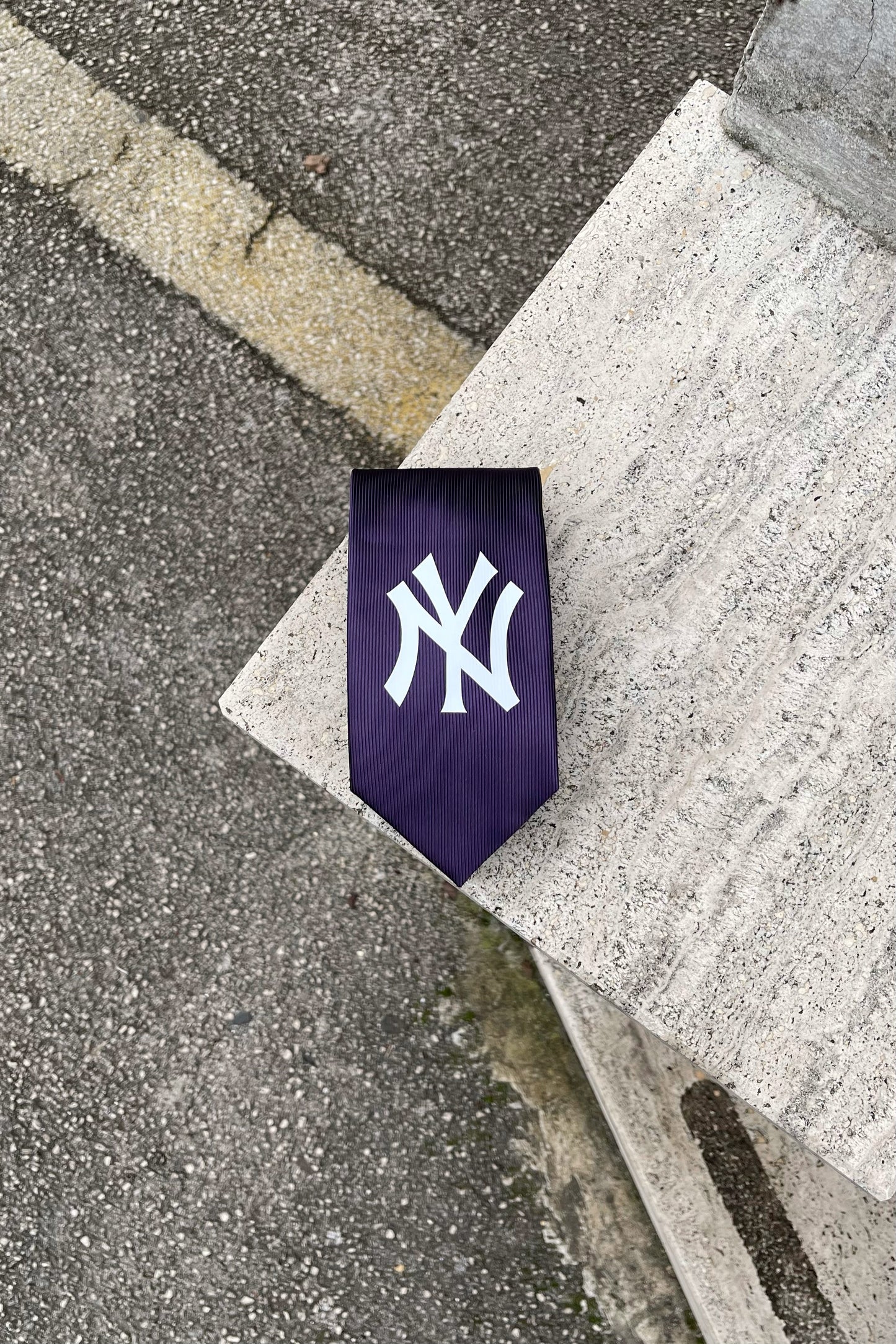 NY Yankees tie