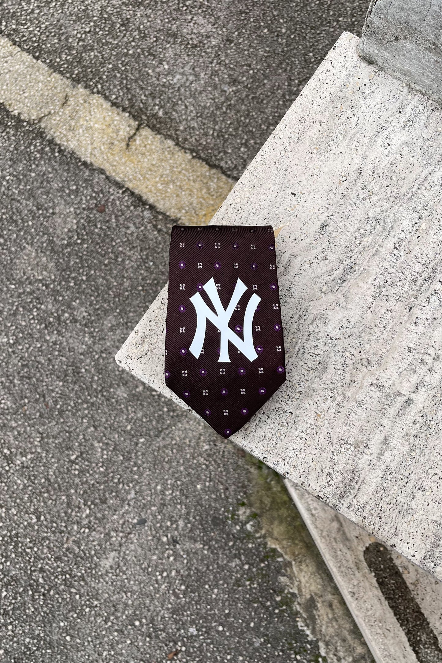 NY Yankees tie