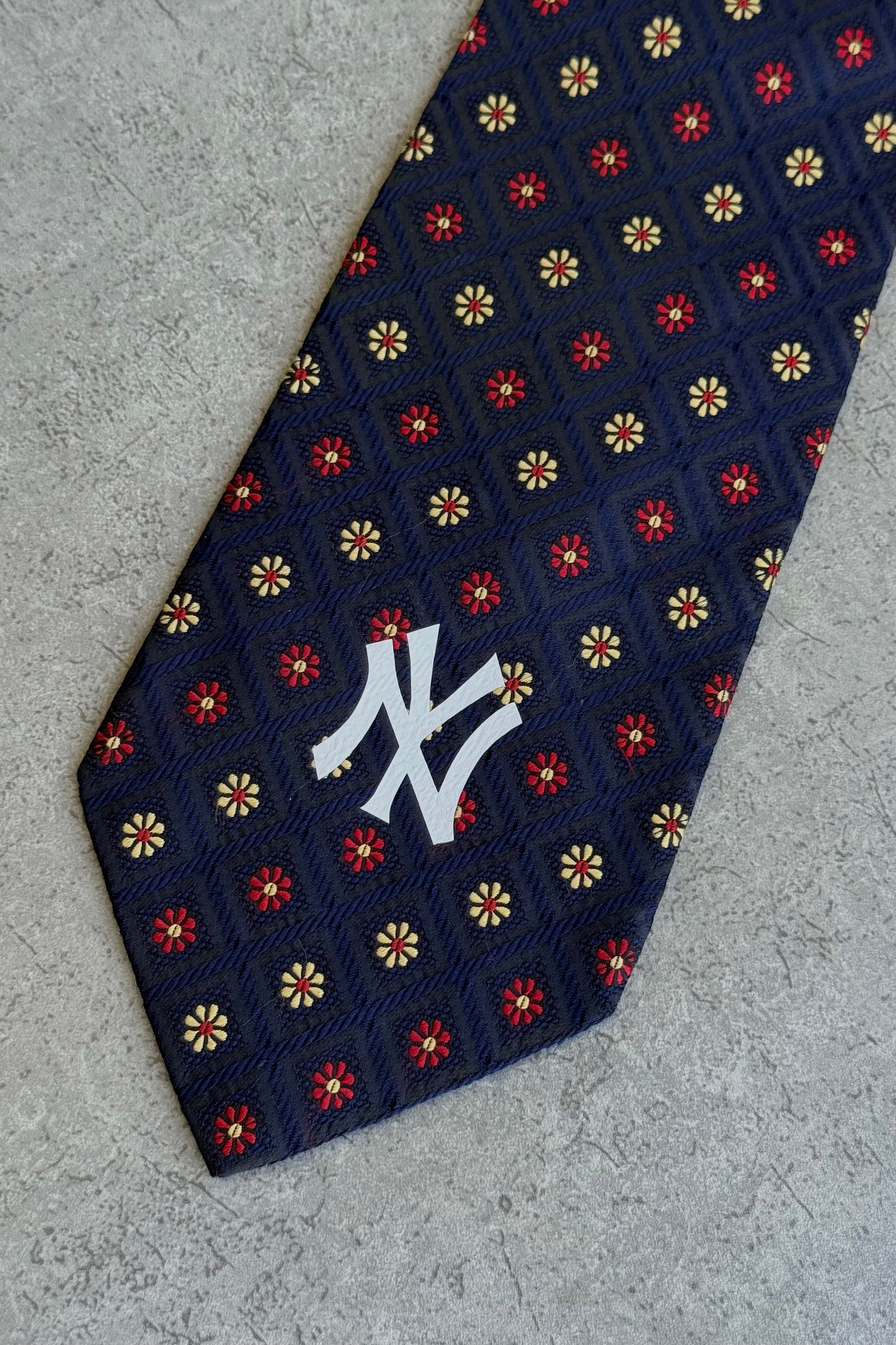 NY Yankees tie