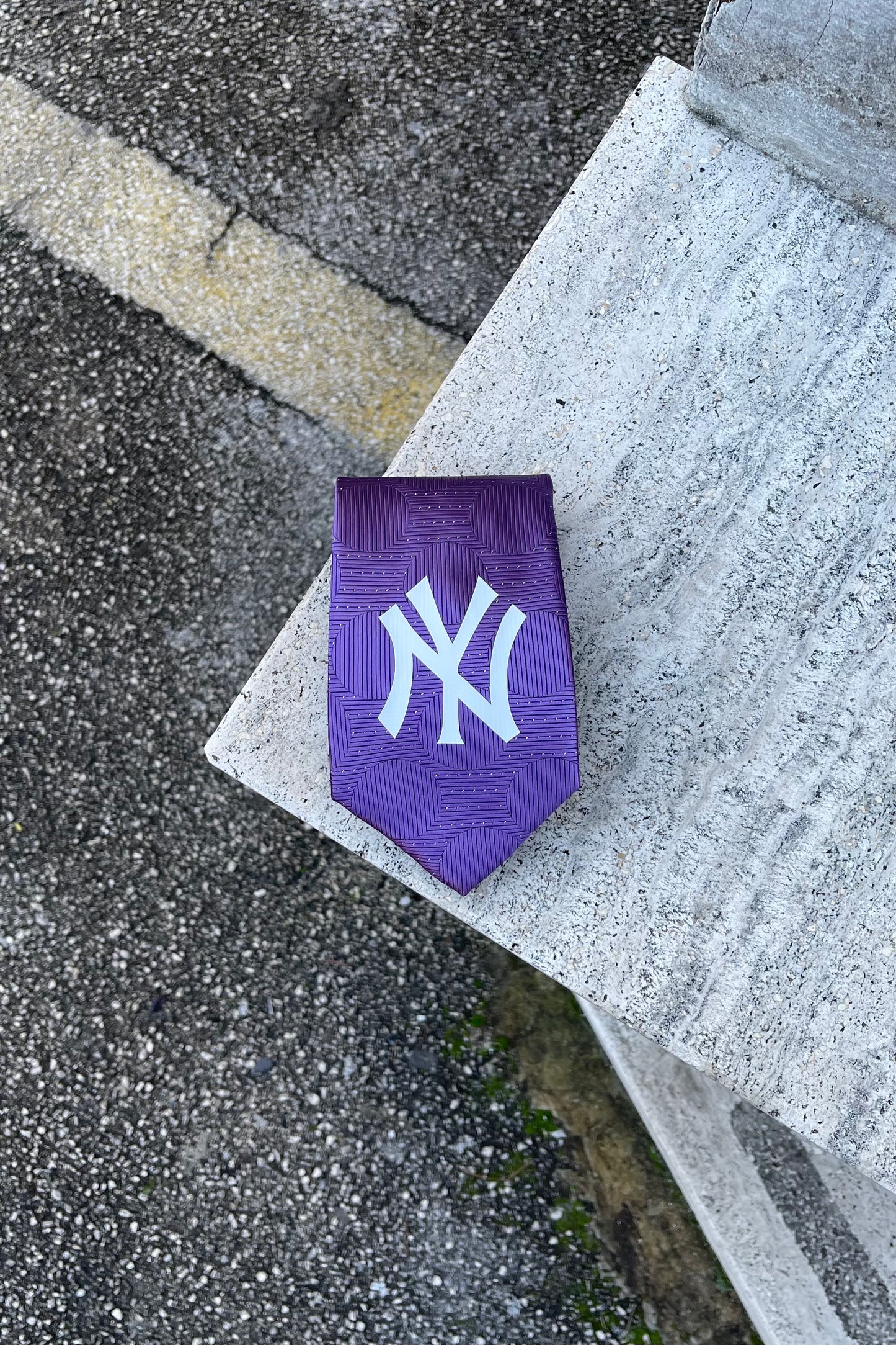 NY Yankees tie