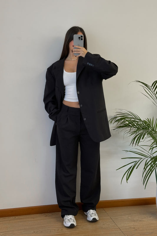 100% wool tailored suit Made in Italy