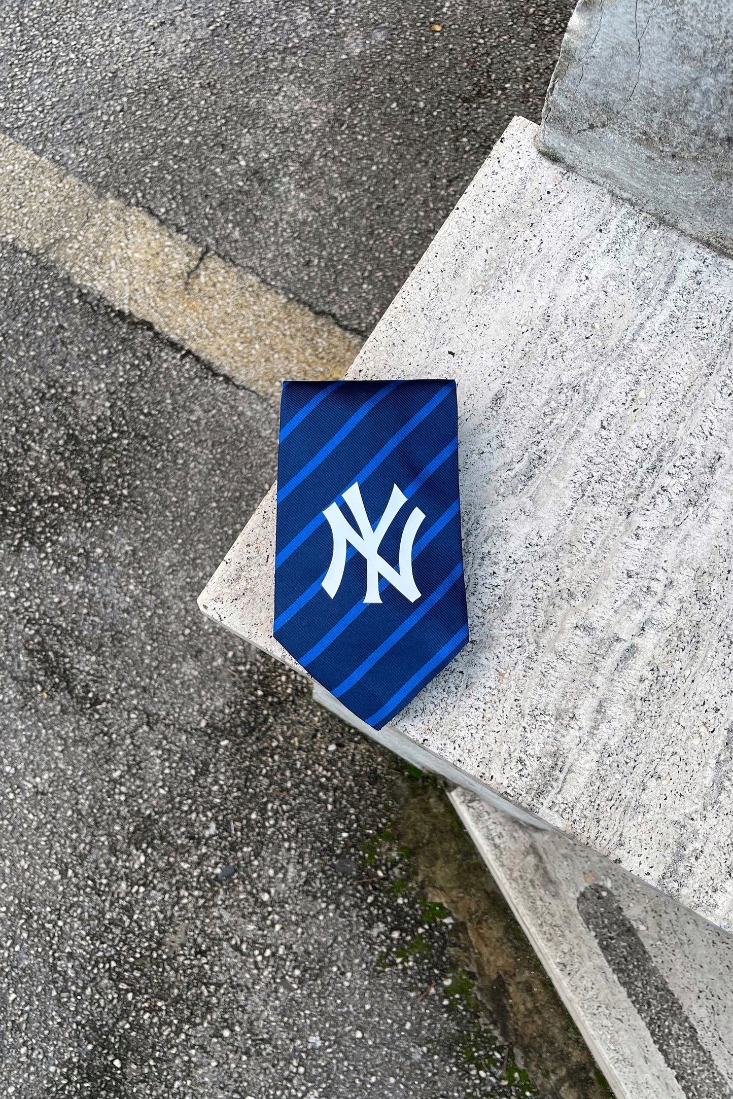 NY Yankees tie