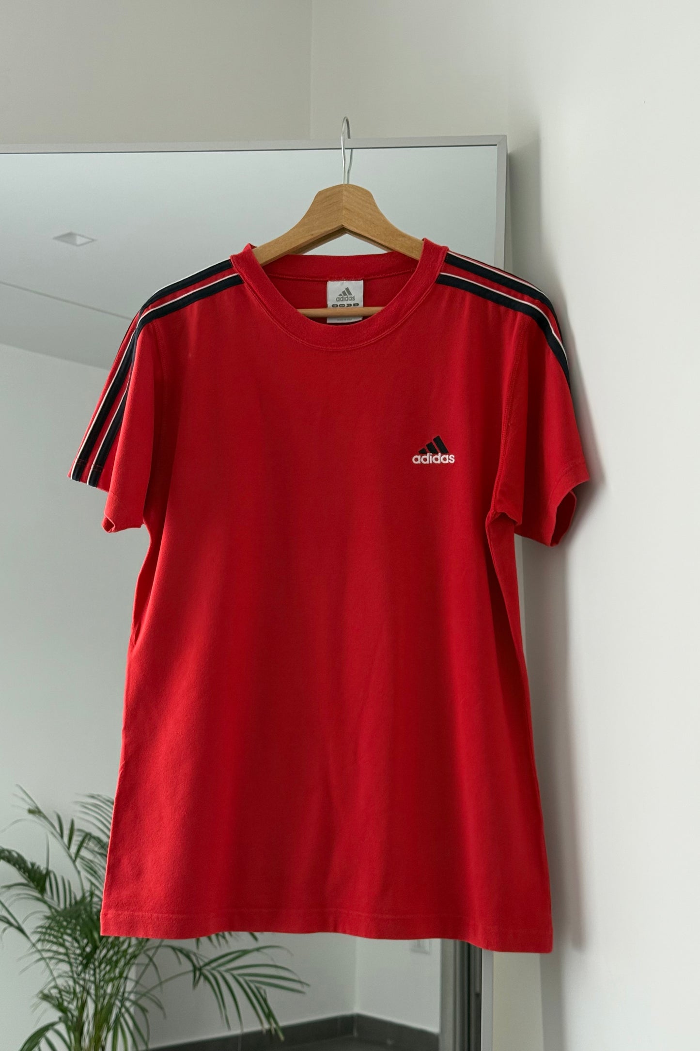 Adidas T-shirt