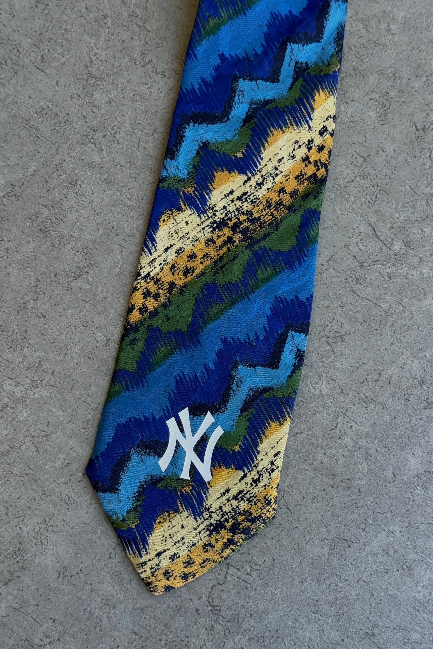 NY Yankees tie