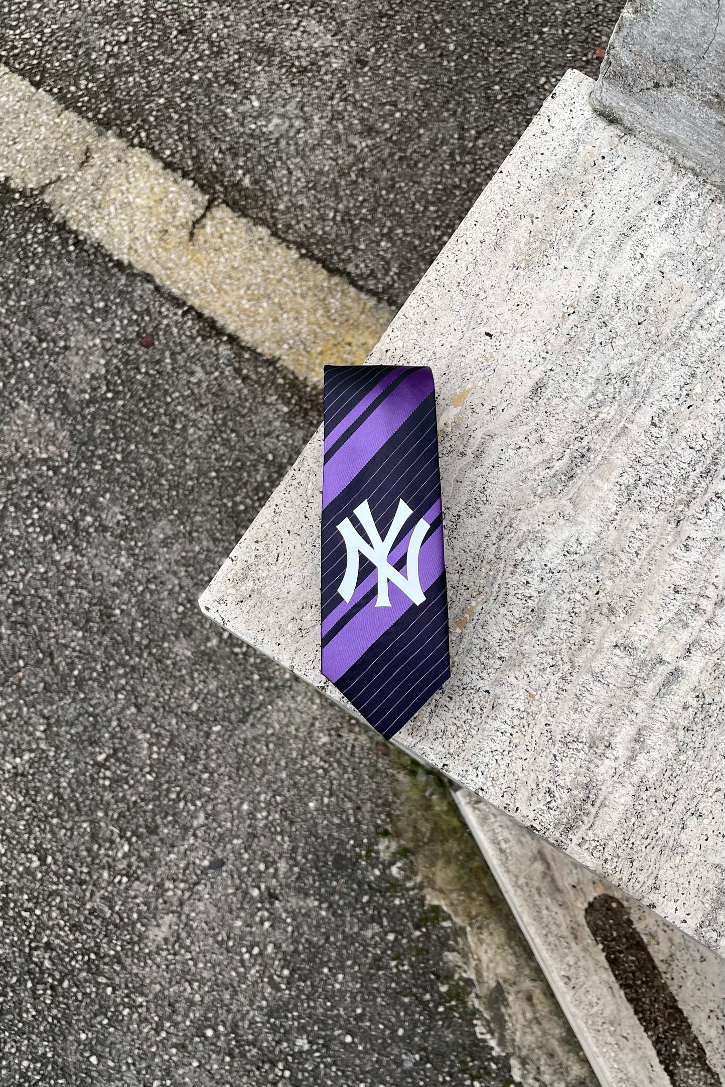 NY Yankees tie