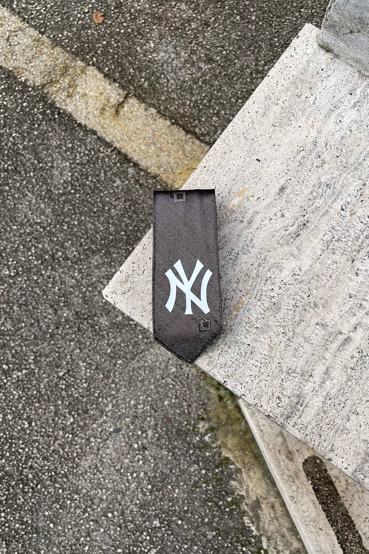 NY Yankees tie