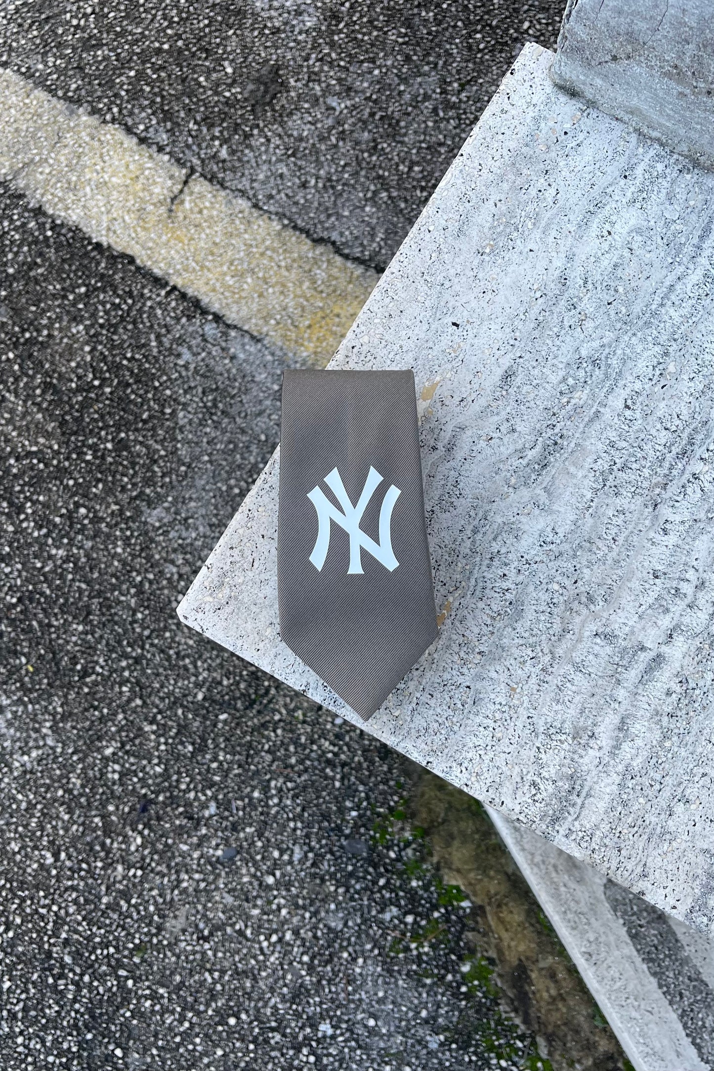 NY Yankees tie